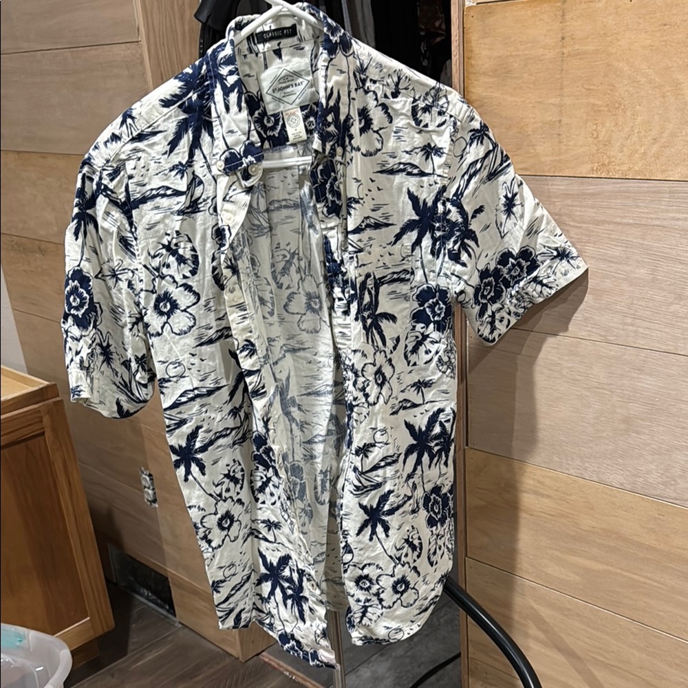 St. John Collection Men's Navy and White Floral Shirt